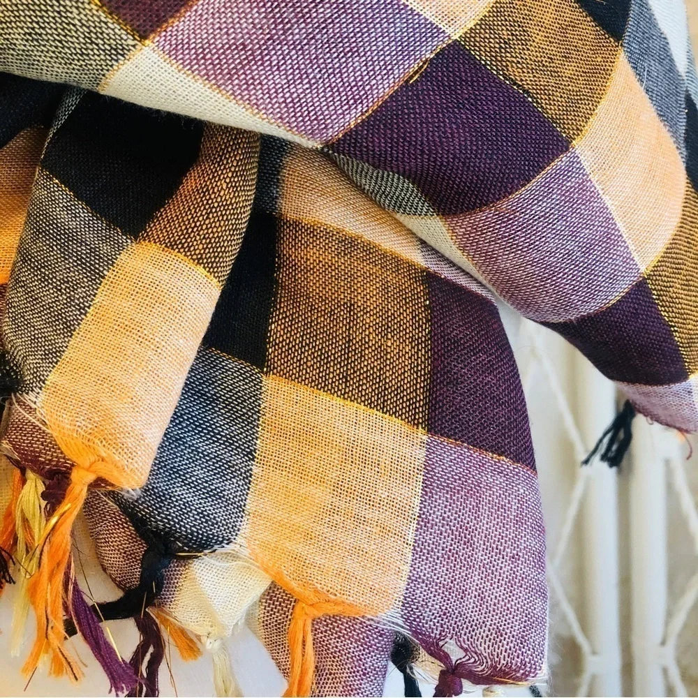 Forever 21 Scarf Buffalo Check Ivory Black Orange Metallic Thread Fringed